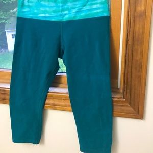 Turquoise Earth Yoga Capri Length Yoga Pants